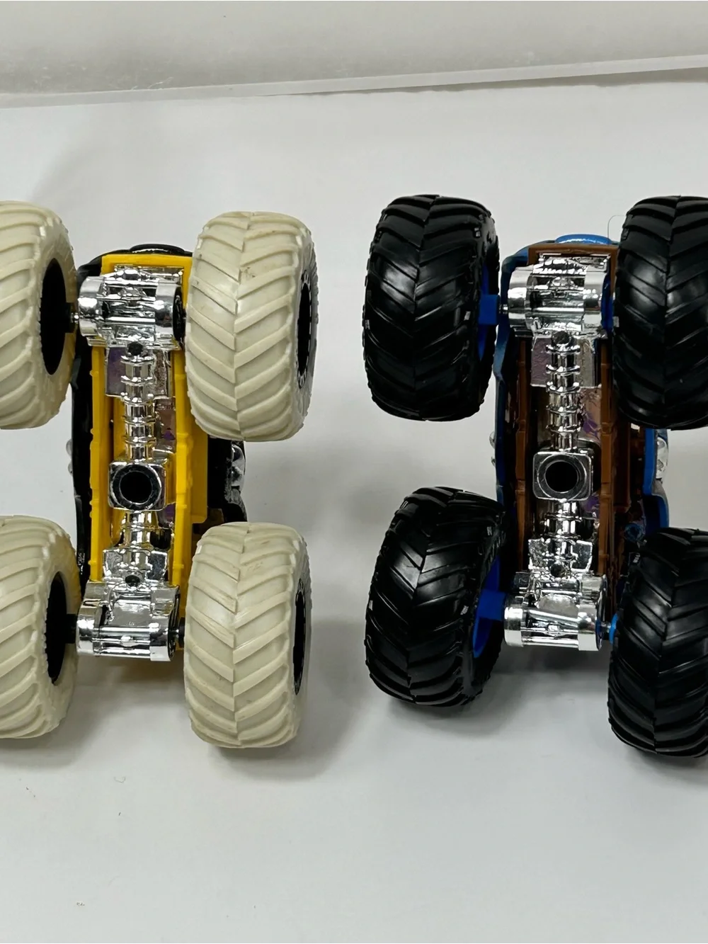 Hot Wheels Monster Truck Steer Lot Bull 1:64